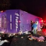 VOLCADURA DE AUTOBÚS DEJA 13 MUERTOS EN LA MÉXICO-TOLUCA