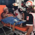 Hallan a mujer golpeada y semidesnuda en área verde de Cancún