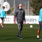 Zinedine Zidane está de regreso tras superar el Covid-19