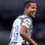 Giovani dos Santos comanda victoria de América sobre Necaxa