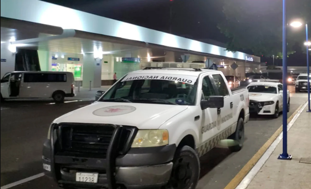 Amenaza de bomba en avión de Volaris alerta al Aeropuerto de Cancún