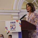 La vicepresidenta dice que Colombia no puede “seguir asimilando” migrantes venezolanos