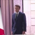 Macron promete en su investidura pasar a la acción para “unir y pacificar” Francia