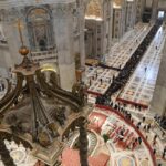 Despiden miles de personas al papa emérito Benedicto XVI