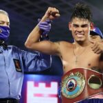 Emanuel "Vaquero" Navarrete venció a Liam Wilson y se convirtió en Tricampeón Mundial