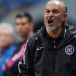 Raúl Gutiérrez deja de ser entrenador del Cruz Azul