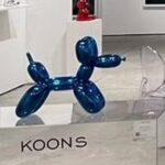 Mujer rompe escultura de Jeff Koons valuada en 42 mil dólares