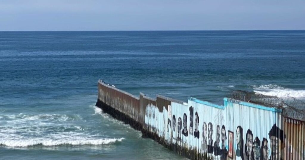 Ocho migrantes muertos en California por naufragio de un bote