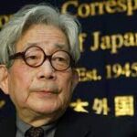 Fallece Kenzaburo Oe, escritor japonés y Premio Nobel de Literatura