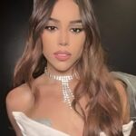 "¡Escándalo! Danna Paola expuesta en un inesperado y vergonzoso acto: ¡Descubre por qué compró un bulto del mercado y qué se esconde detrás de esta polémica compra!"