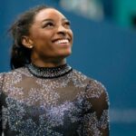 Simone Biles arrasa en su regreso a Juegos Olímpicos