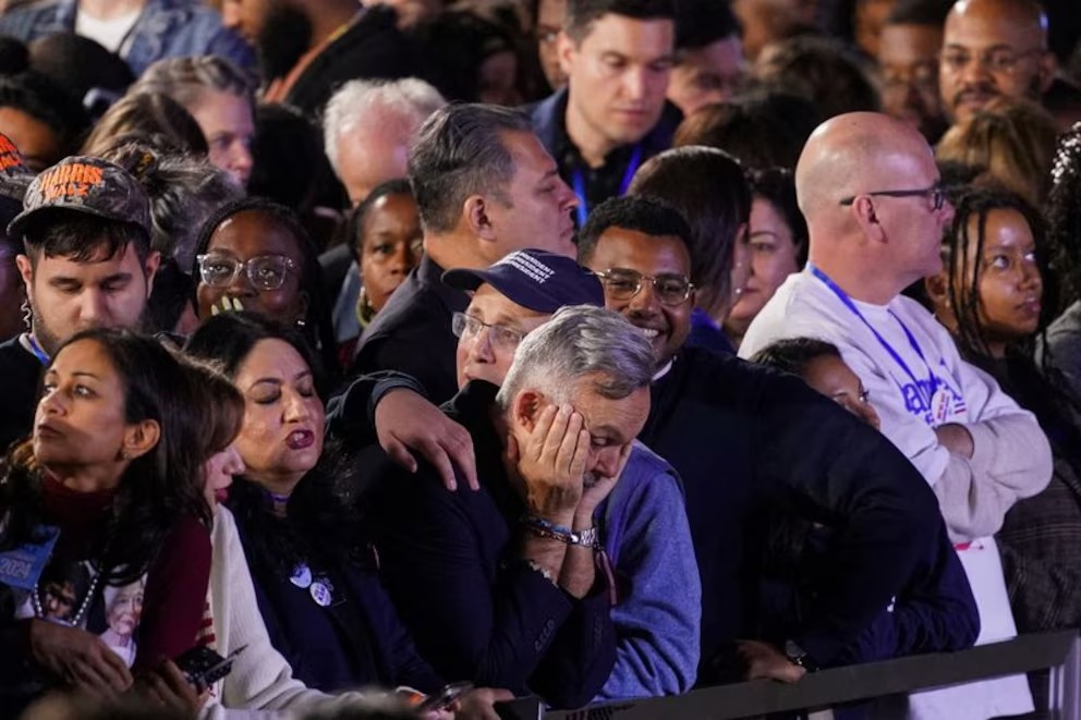 Kamala Harris canceló su discurso en el comando de campaña: “Todavía tenemos votos por contar”