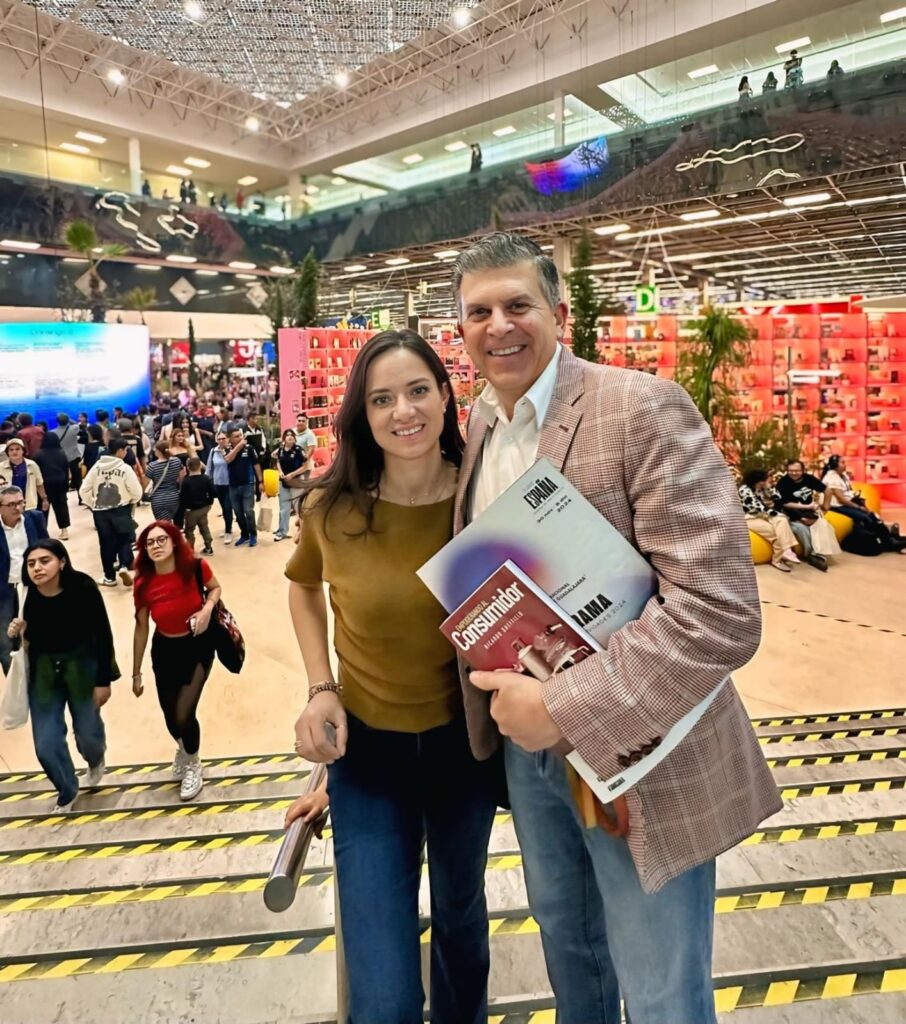 Ricardo Sheffield presenta su libro «Empoderando al Consumidor» en la Feria Internacional del Libro de Guadalajara