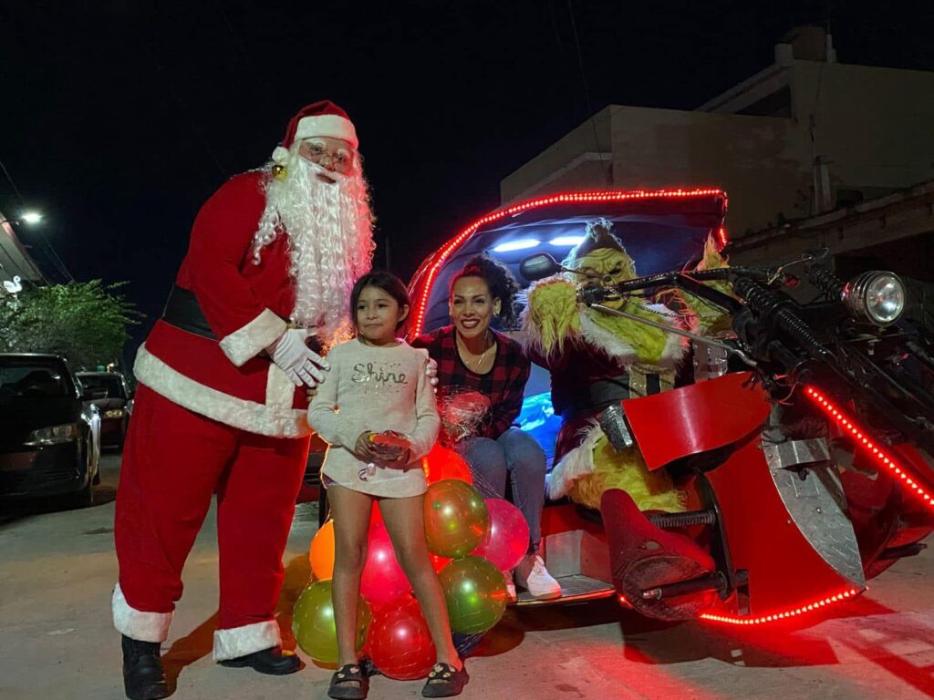 Cynthia Jaime lleva alegría navideña a las colonias de Altamira