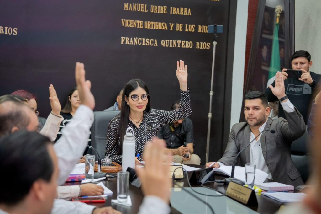 Geraldine Ponce impulsa el acceso a créditos para empresarias de Tepic, fomentando el empoderamiento femenino