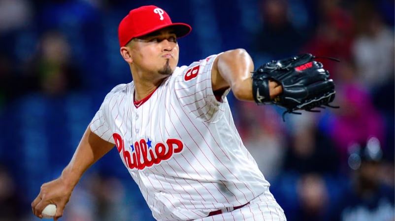 ¡Uno más! Diablos Rojos de México suman a Víctor Arano como pitcher para la próxima temporada