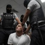 EU envía casi 250 miembros del Tren de Aragua a la cárcel de El Salvador
