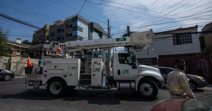 CFE restablece suministro eléctrico en la Península de Yucatán tras apagones