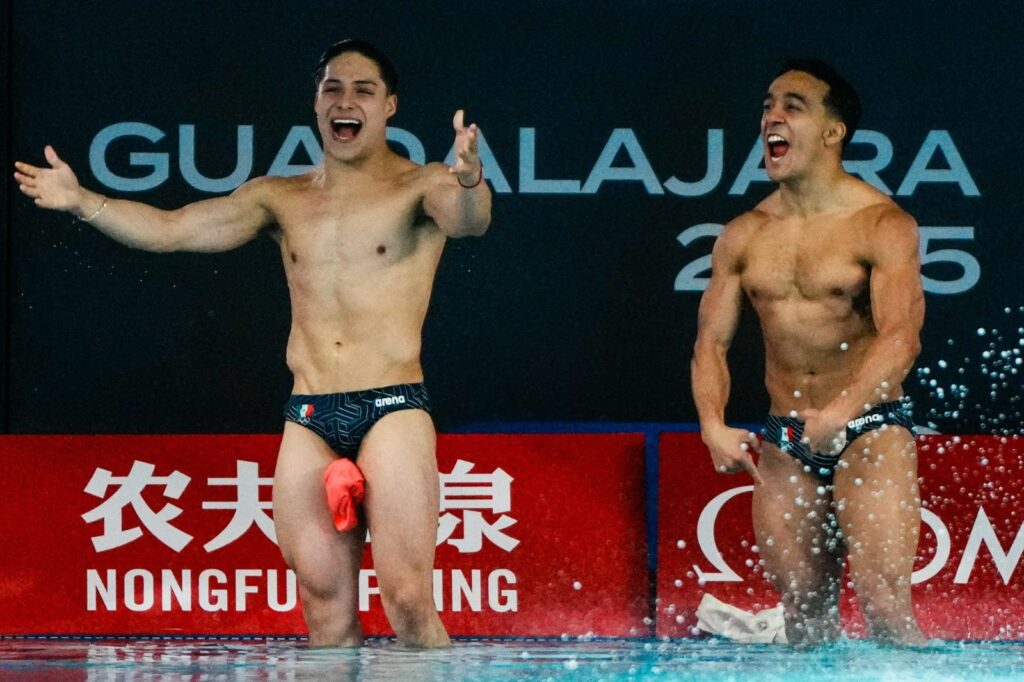 Osmar Olvera y Juan Celaya conquistan la Copa del Mundo de Clavados en Guadalajara y vencen a China