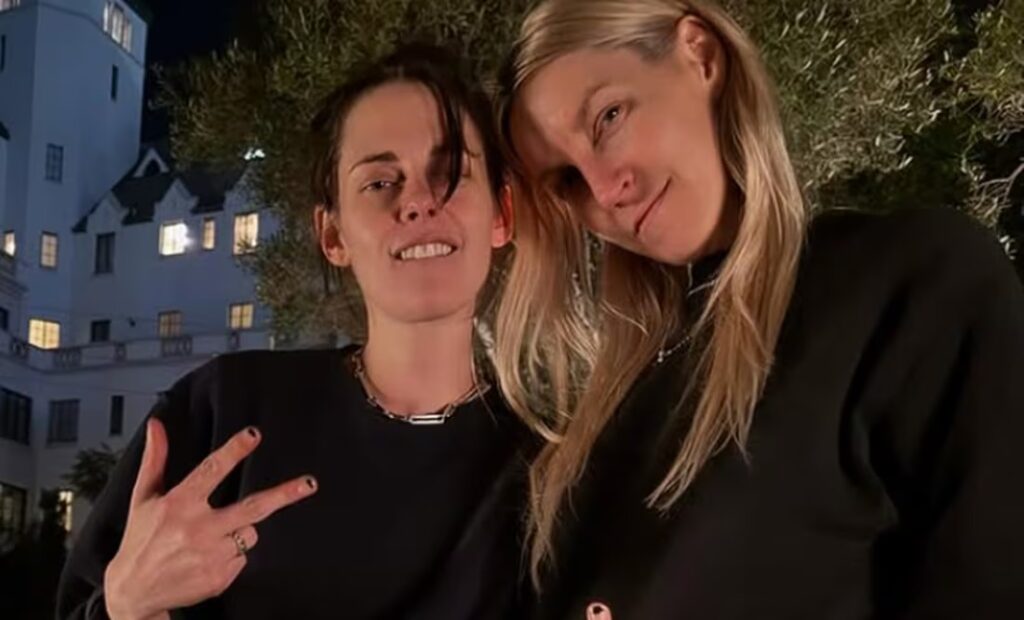 La actriz Kristen Stewart se casa con la guionista Dylan Meyer