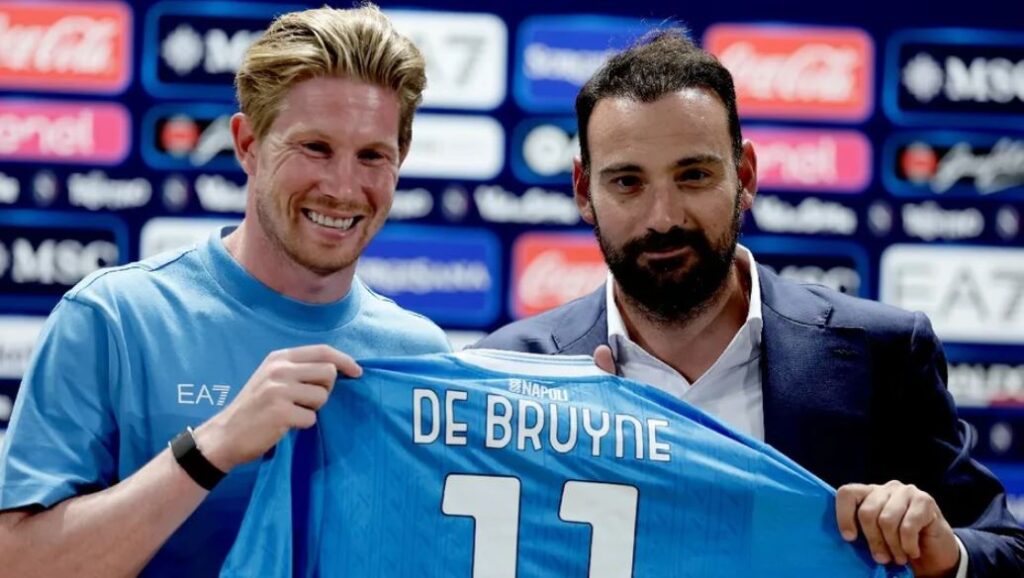 Kevin De Bruyne es presentado con el Napoli y usará nuevo número ante el error de su jersey