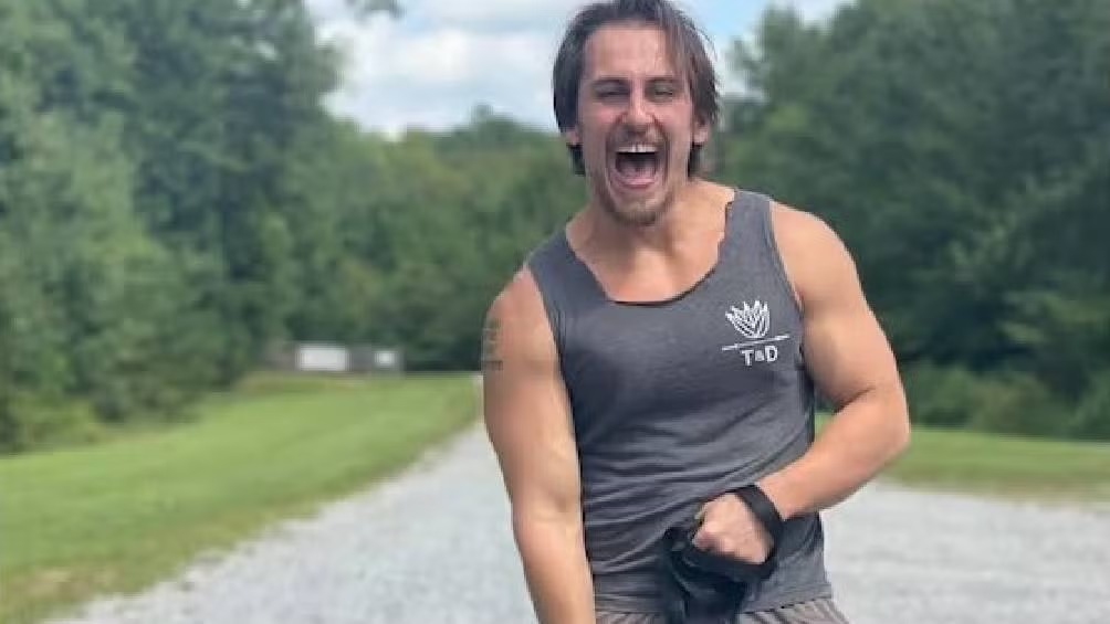 Actor pierde la vida tras defender a una mujer durante una pelea doméstica