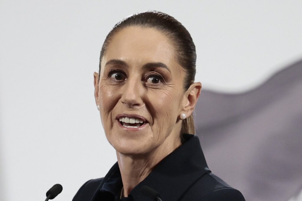 Sheinbaum descarta cambios en su Gabinete rumbo a su Primer Informe de Gobierno