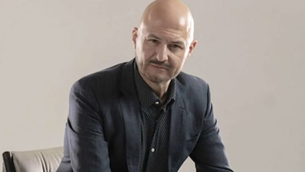 Hipnotista John Milton sufre violento asalto en Sinaloa