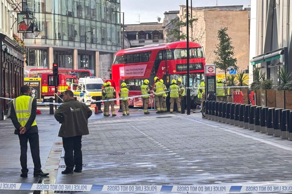 Atropellamiento masivo en Londres deja 15 heridos cerca de la estación Victoria