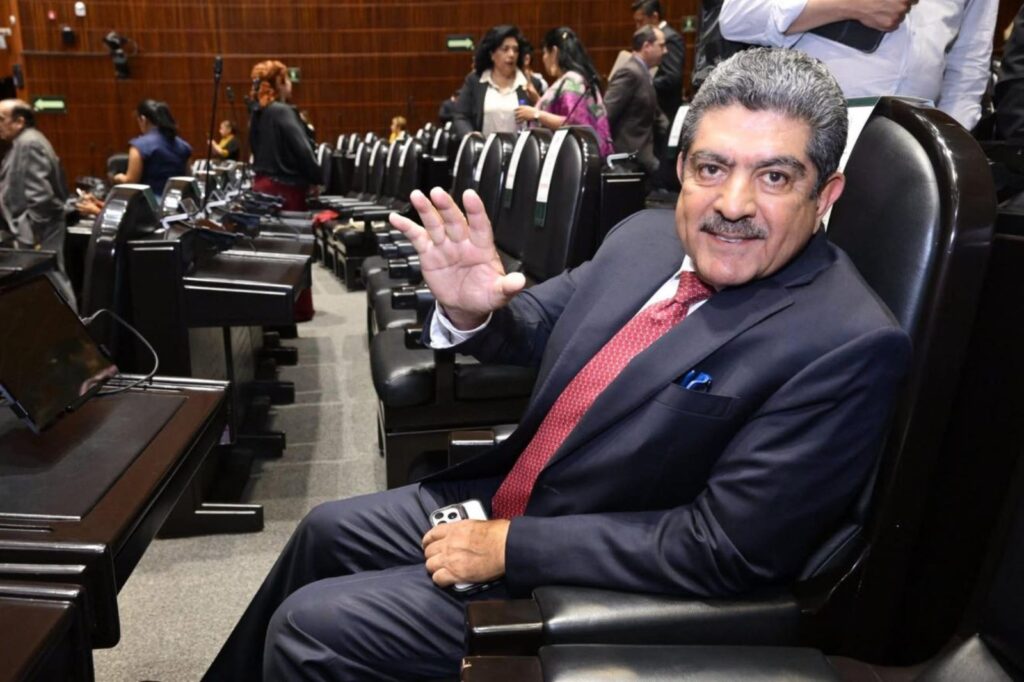 Hospitalizan al diputado morenista Manuel Espino