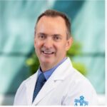 Médico mexicano evita tragedia en el vuelo 421 Miami-CDMX