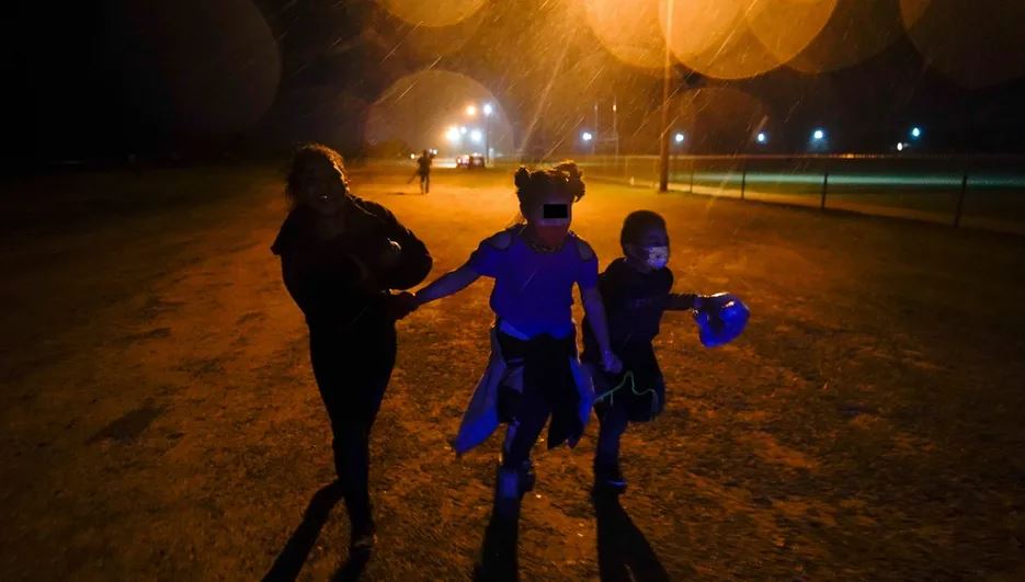 Estados Unidos ofrece más de 45 mil pesos a niños migrantes que regresen voluntariamente a sus países