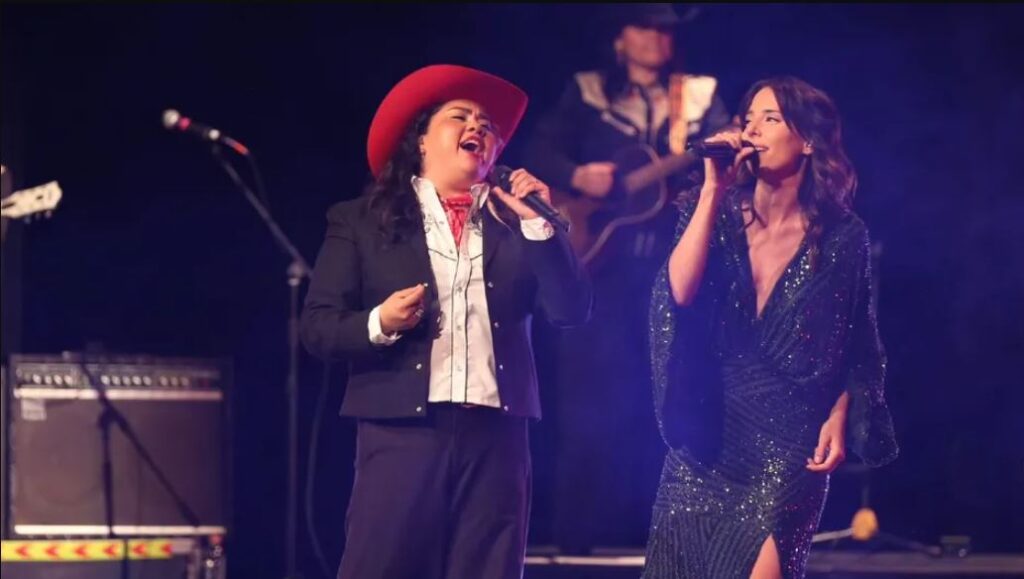 Vivir Quintana invitó a Majo Aguilar a su concierto