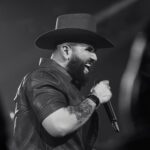 Carín León lanzará un álbum de música country tras “pisar fuerte” en EE.UU.