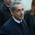 El expresidente Sarkozy entra en la cárcel para cumplir su condena de cinco años