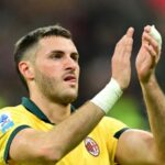 Santiago Giménez es baja con el Milan por lesión en el tobillo: «llegó el momento de parar»