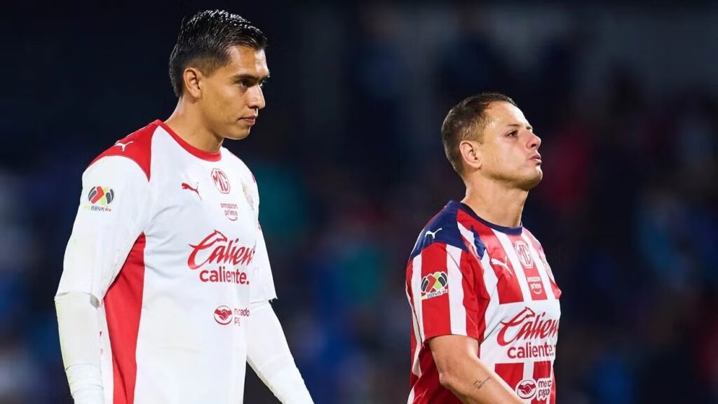 Chicharito Hernández se va de Chivas