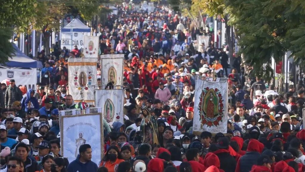 Se registra fuerte movilización en Ciudad de México peregrinación por el Día de la Virgen de Guadalupe