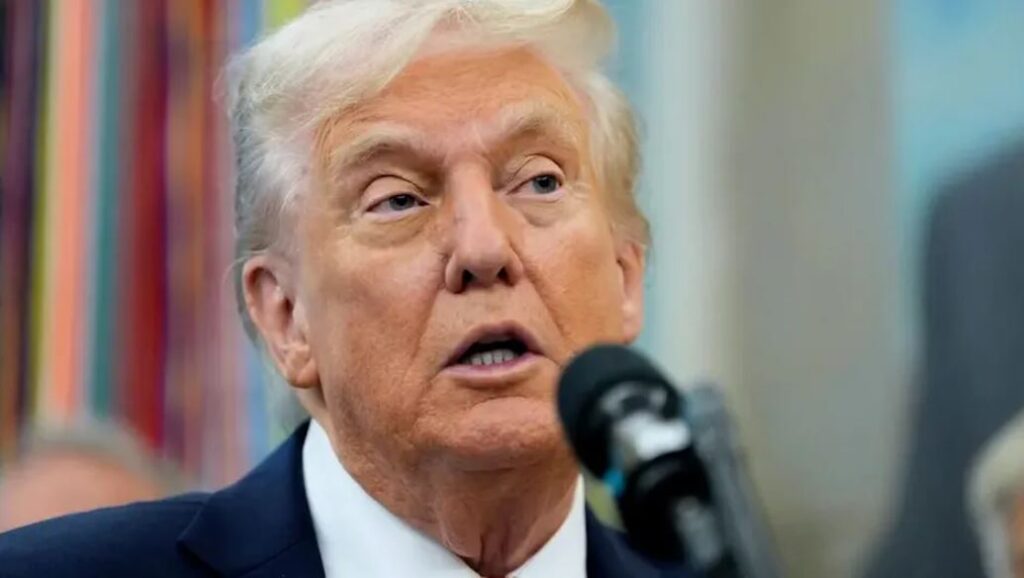 Donald Trump dice que habrá que hacer algo con México al hablar sobre cárteles de la droga