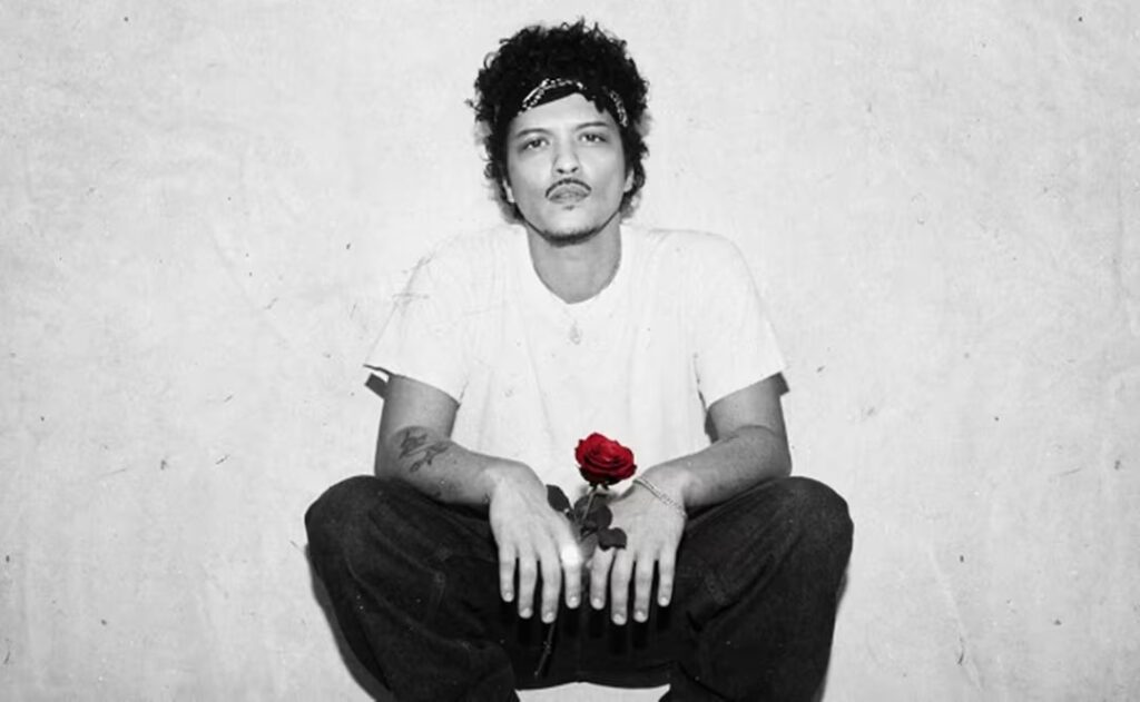 Bruno Mars anuncia fecha de lanzamiento de «The Romantic», su nuevo disco