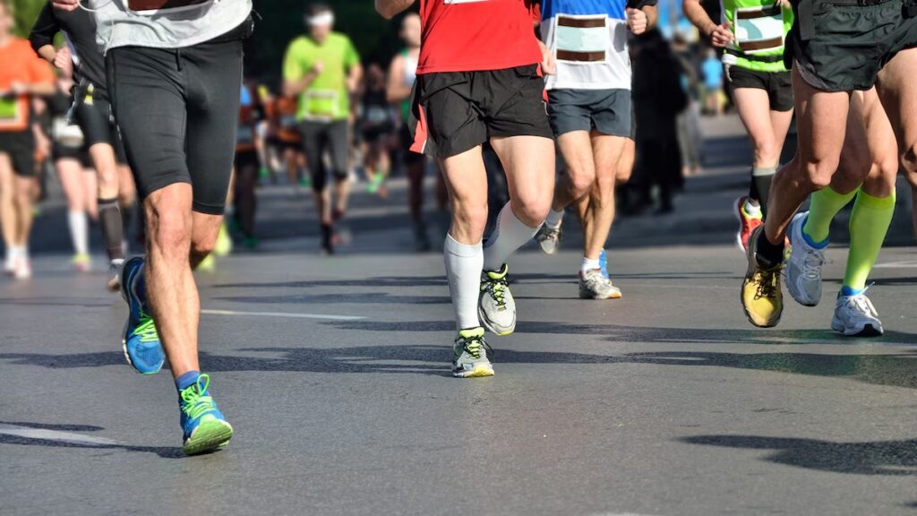 Profeco alerta sobre estafas en carreras temáticas de Star Wars y Merlina