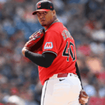 Carlos Hernández, lanzador de la MLB, sufre aparatoso accidente automovilístico