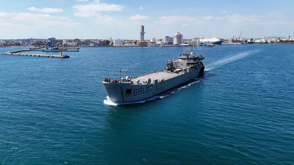 México envía 814 toneladas de ayuda humanitaria a Cuba