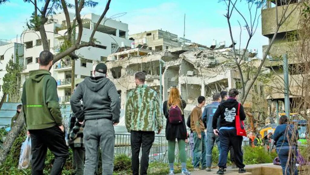 Apuntan Alemania, Reino Unido y Francia a Irán; Donald Trump atacará por 4 semanas