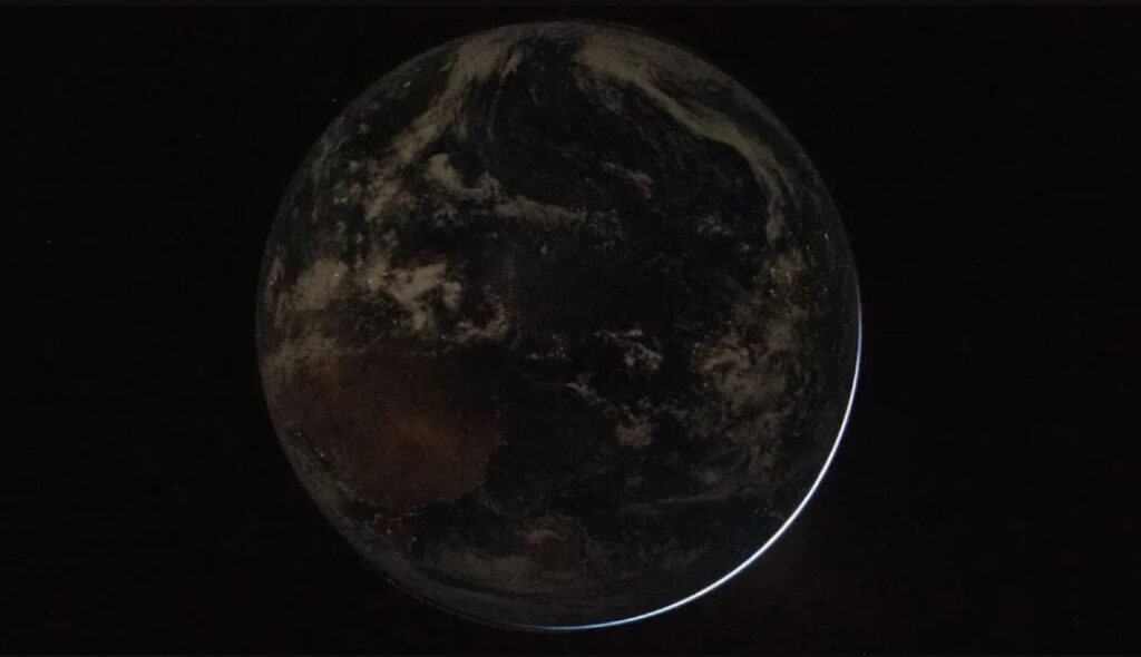 NASA comparte imagen de la Tierra con borde brillante, ¿por qué ocurre este fenómeno?
