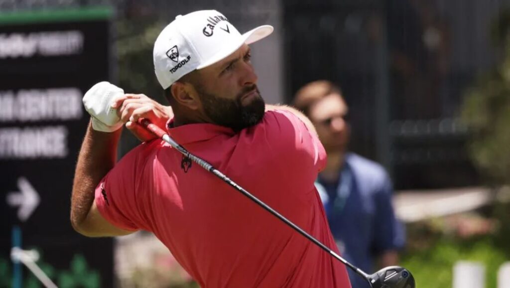 Jon Rahm se acerca al título del LIV Golf CdMx al terminar líder en la tercera ronda