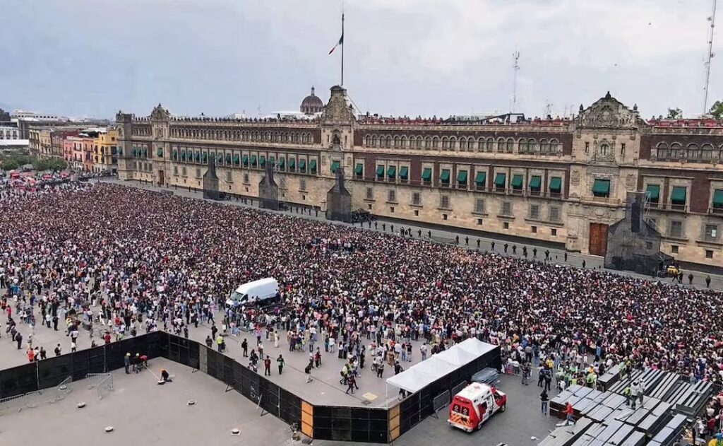 BTS regala a su Army cuatro minutos de felicidad en el Zócalo