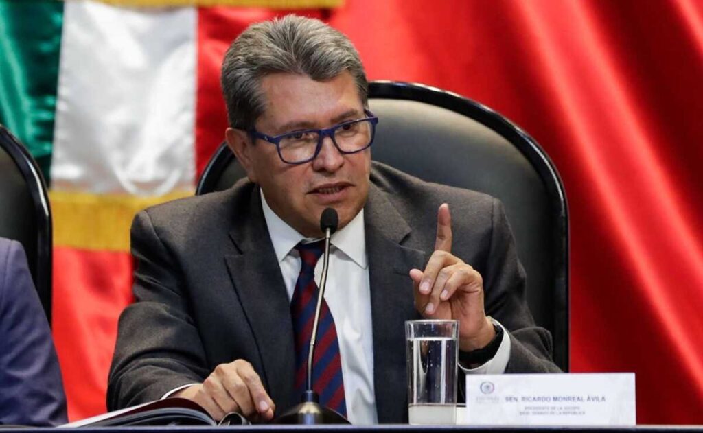 Ricardo Monreal pide prudencia a la SEP ante posible ajuste al calendario escolar
