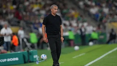 Túnez despide a su entrenador tras goleada ante Suecia