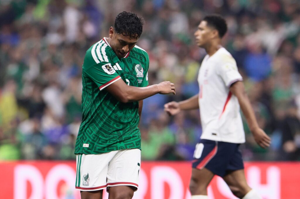 México prolonga la maldición mundialista y vuelve a despedirse en octavos de final